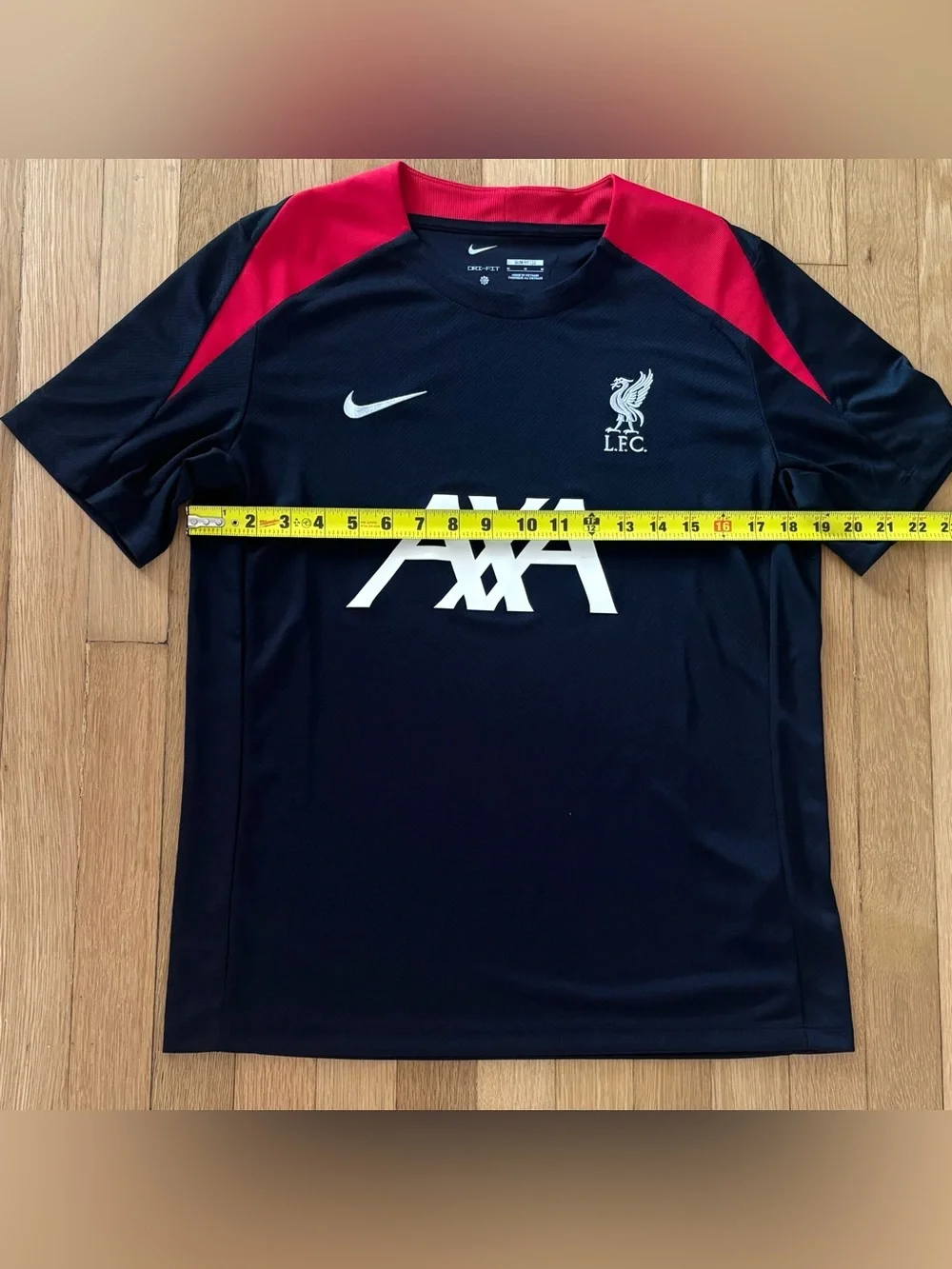 LIVERPOOL FC Nike Soccer Training Top Mens M Premier League Champions Jersey 25